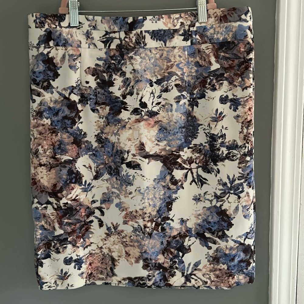 Women’s skirt